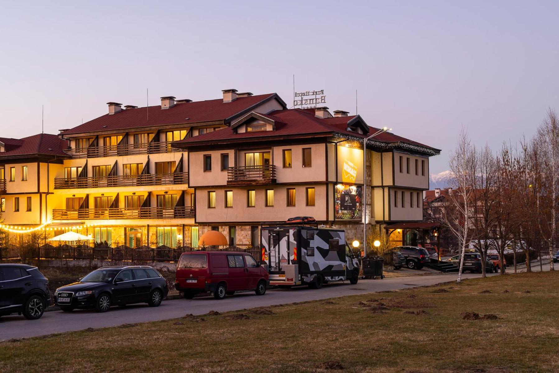 Coliving Bansko, The Social Hotel By Networking Premium บันสโก ภายนอก รูปภาพ