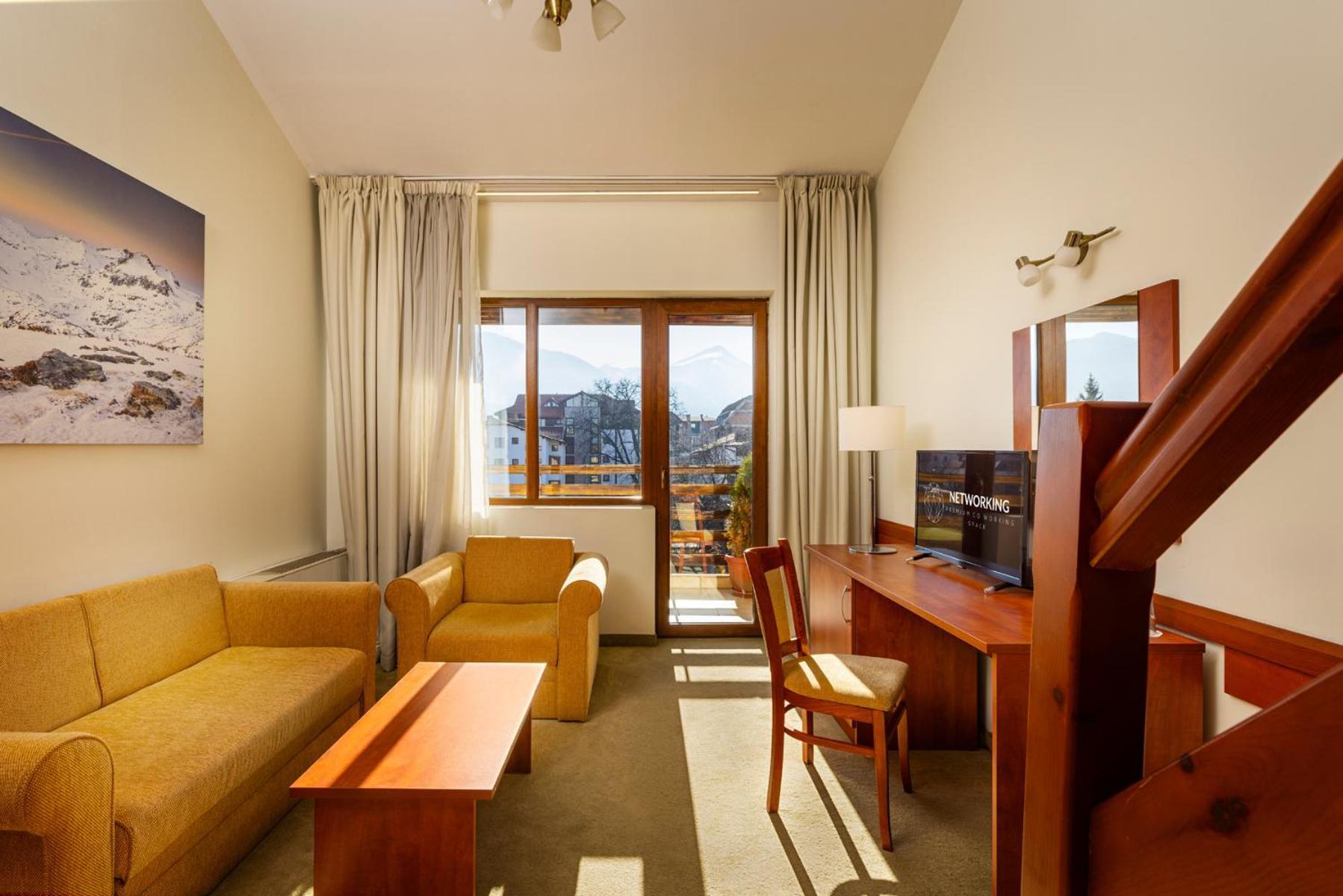 Coliving Bansko, The Social Hotel By Networking Premium บันสโก ภายนอก รูปภาพ