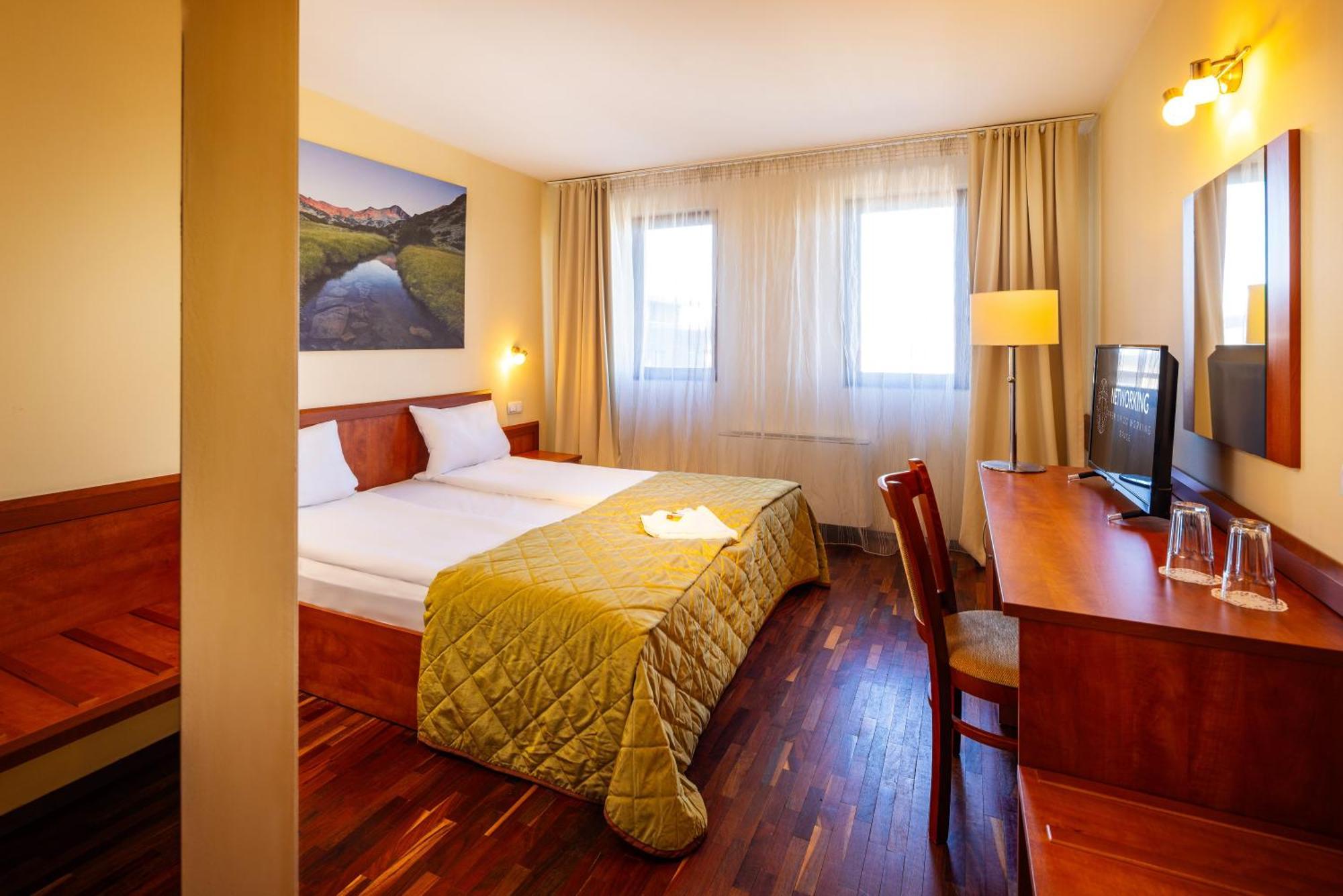 Coliving Bansko, The Social Hotel By Networking Premium บันสโก ภายนอก รูปภาพ