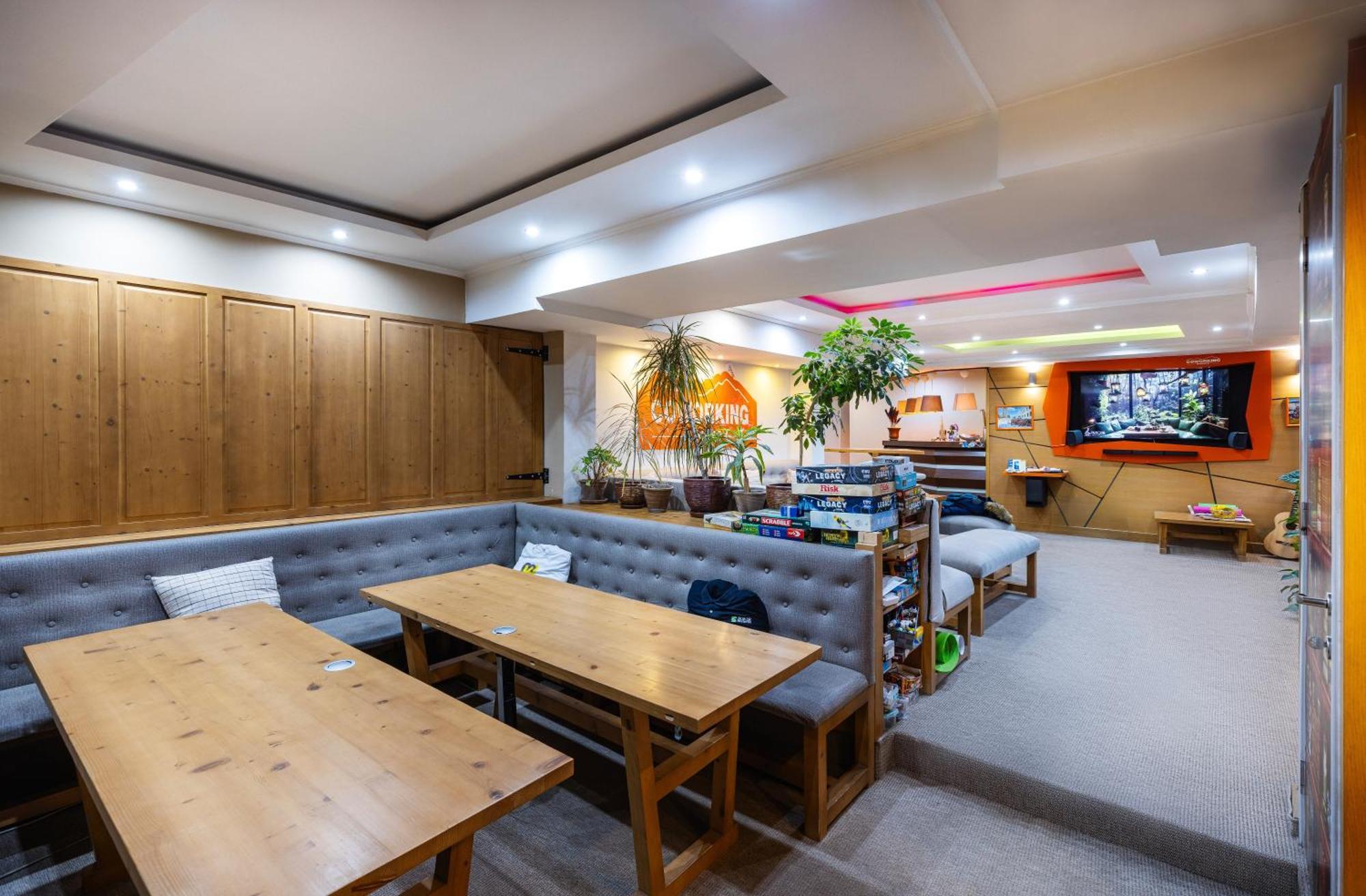 Coliving Bansko, The Social Hotel By Networking Premium บันสโก ภายนอก รูปภาพ